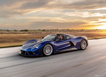 2023款Venom F5 Roadster 官图